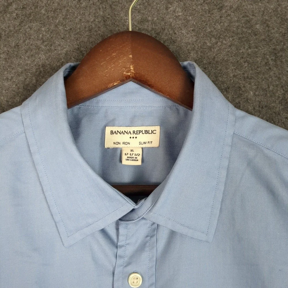 Banana Republic brand banana